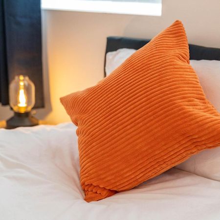2 Bedroom Loft And Spacious Apt- One Choice Stays- Jq Μπέρμιγχαμ Εξωτερικό φωτογραφία