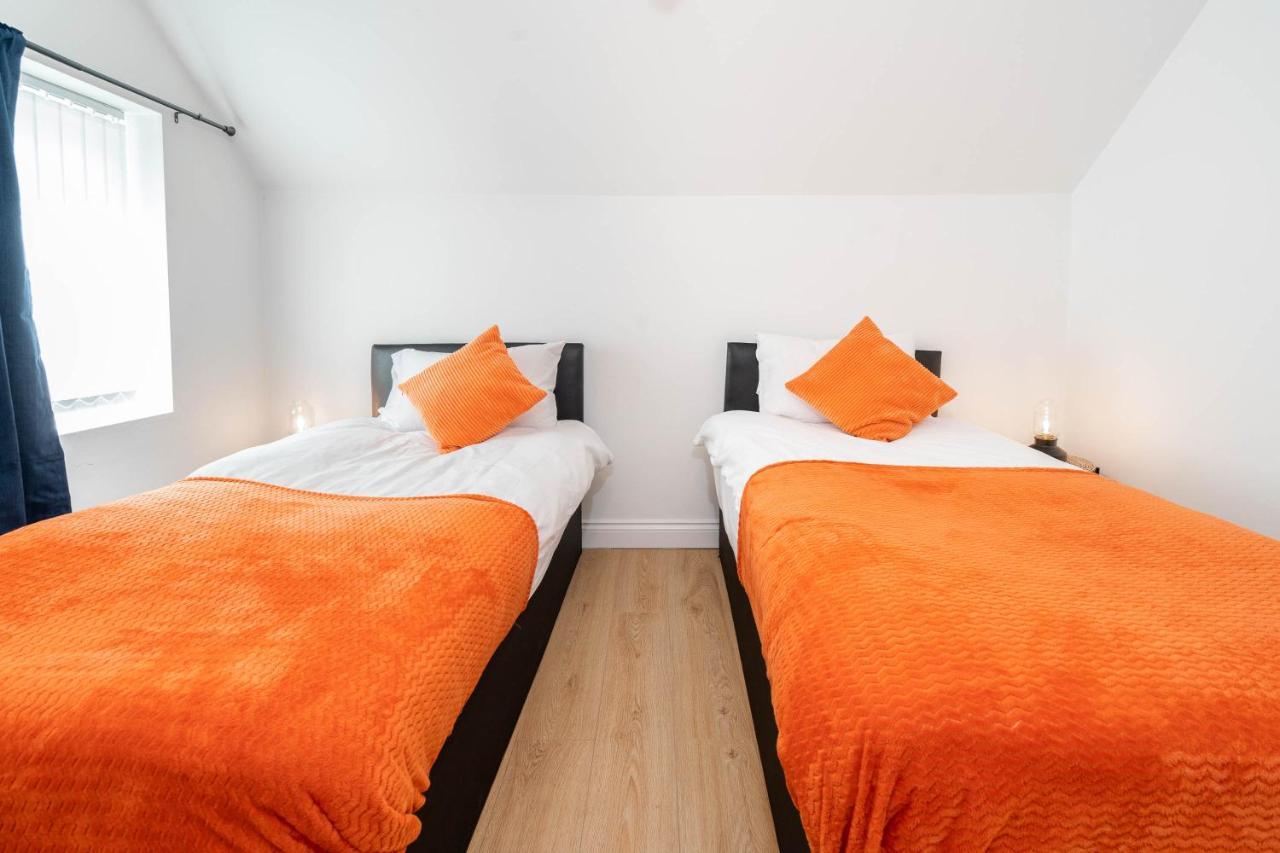 2 Bedroom Loft And Spacious Apt- One Choice Stays- Jq Μπέρμιγχαμ Εξωτερικό φωτογραφία